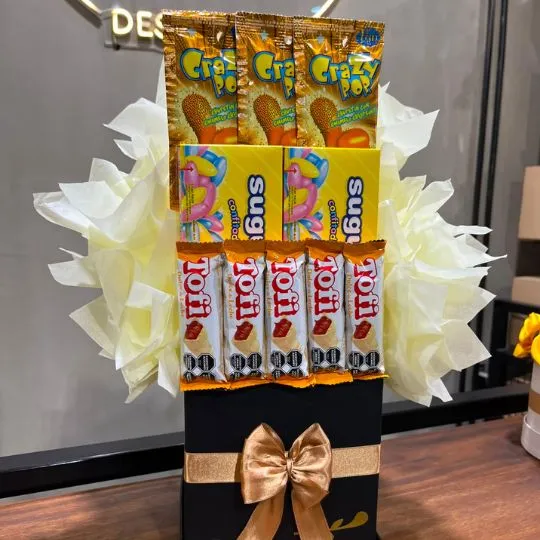 Box con chocolates y golosinas 